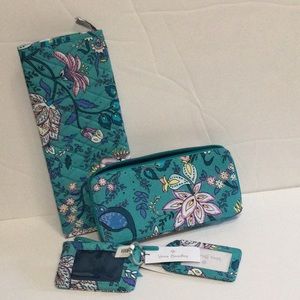 Vera Bradley Peacock Garden travel NWT